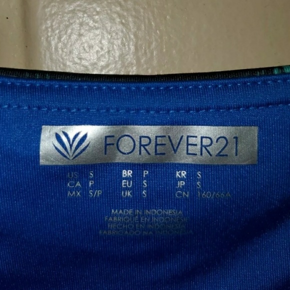 4/25Forever21 Womens Spandex Athletic Shorts Small - Picture 4 of 5